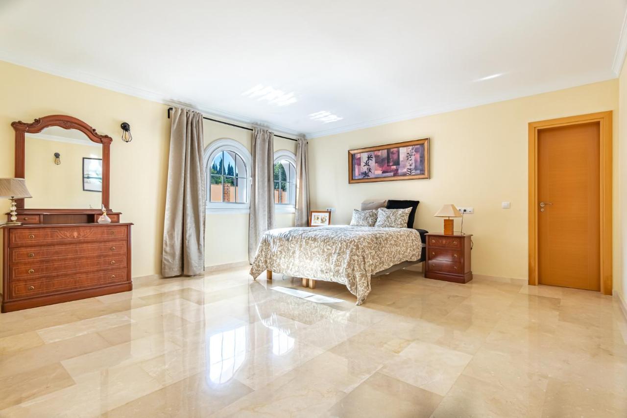 Fuengirola Villa Majestic มิฮาส ภายนอก รูปภาพ